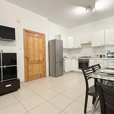 Apartment Splendor